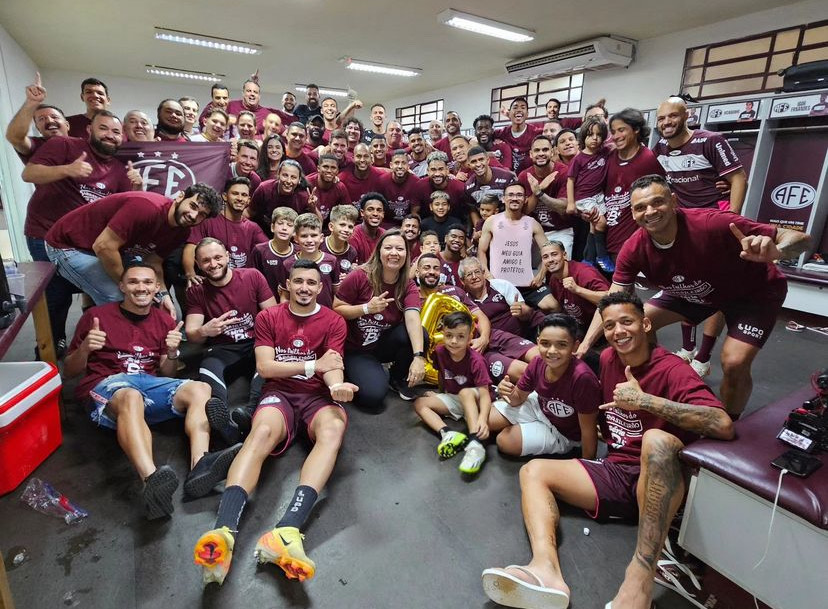 Ferroviária vence em Araraquara e festeja acesso ao Brasileirão Série B